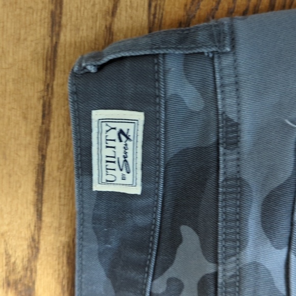Seven7 Camo Print Pants - Picture 6 of 7